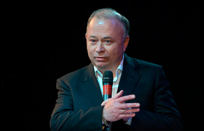 Телеведущий Андрей Караулов объявлен в розыск