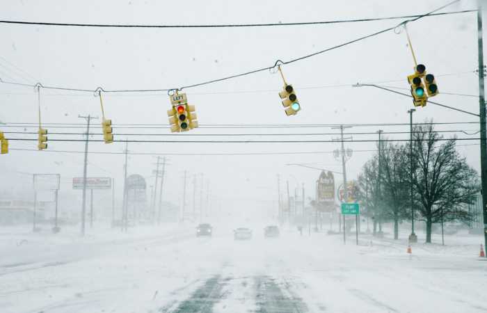 Число жертв зимнего шторма в США превысило 20 человек