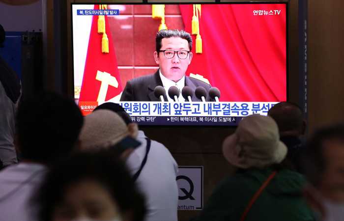 Ким Чен Ын поставил цели по укреплению обороны КНДР на следующий год