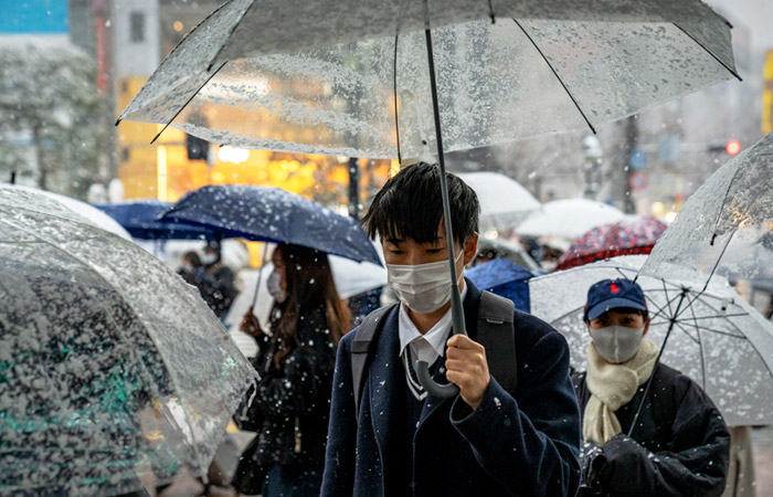 В Японии зарегистрировали рекордную суточную смертность от COVID за все время пандемии