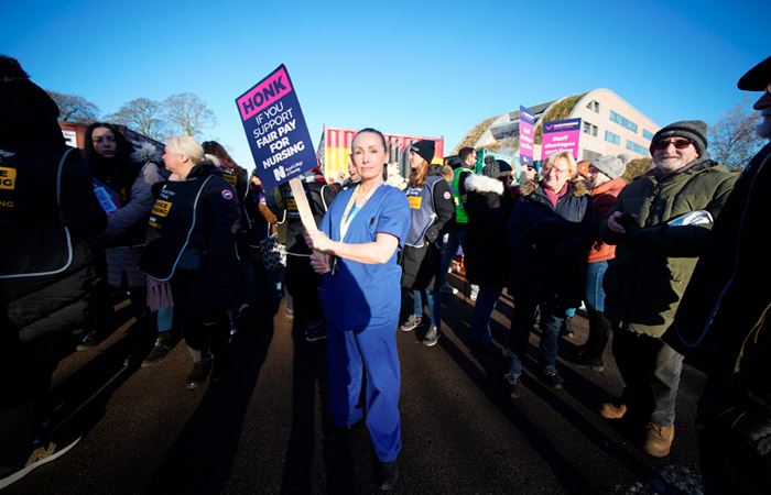 В Великобритании началась массовая двухдневная забастовка медсестер
