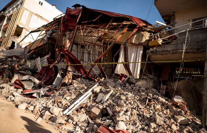 Число пострадавших при новом землетрясении в Турции увеличилось до 562 человек